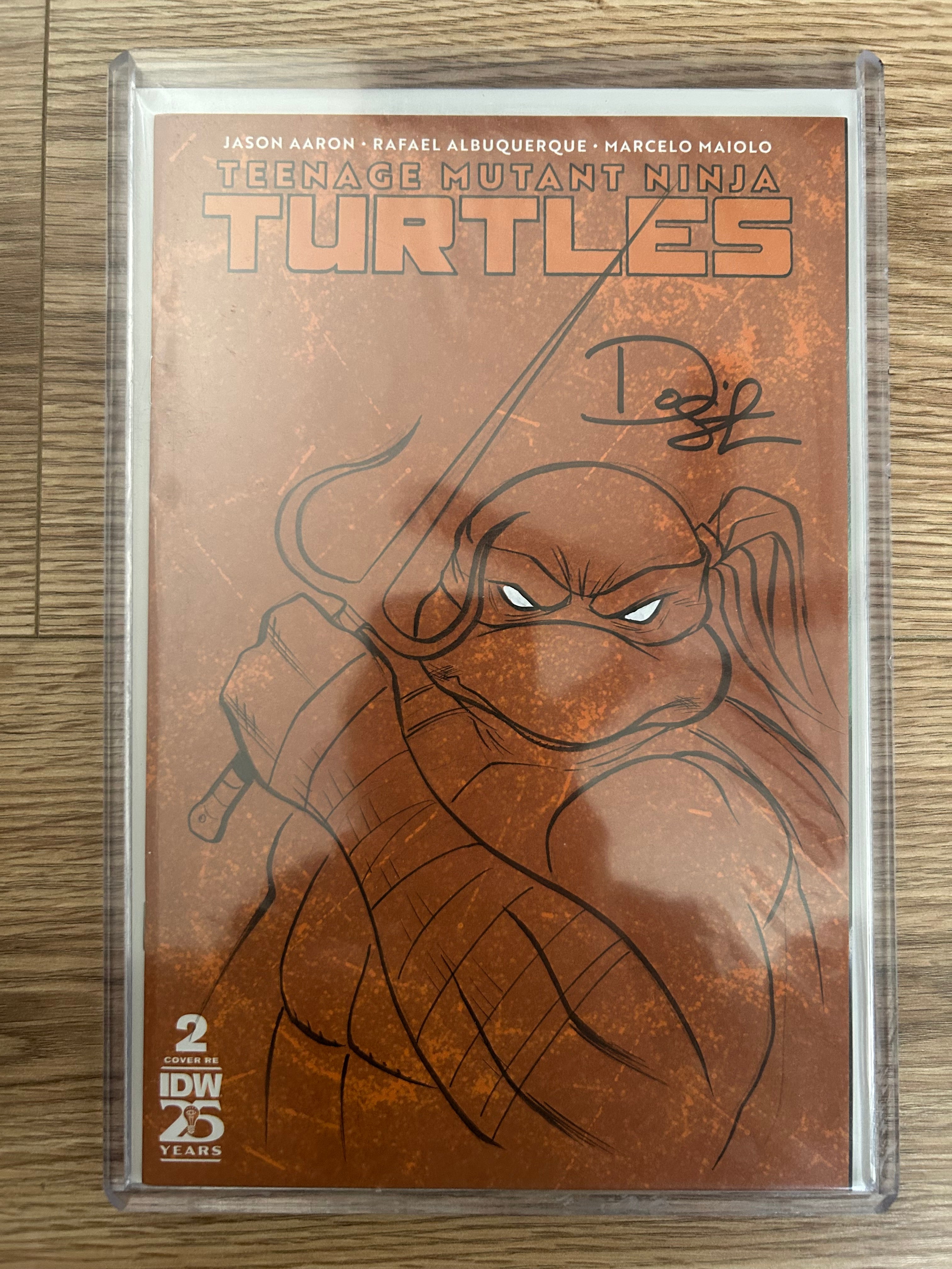 IDW Teenage Mutant Ninja Turtles # 2 (beige) w/ Original Sketch by Dietrich Smith - Signed with COA
